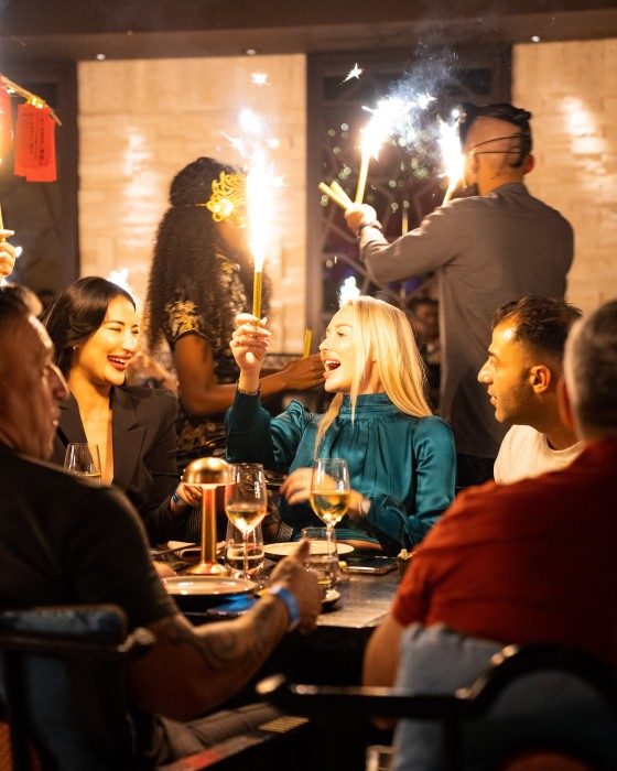 DARK BRUNCH
Thursday night is when things get a little darker.
Our late-night brunch is all about low lighting, live music and sharing plates that keep coming. Drinks are free-flowing, performers move between tables, and the pace picks up as the night goes on.
It’s not your average Dubai brunch – and that’s what makes it special. 
