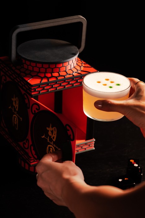 Win the hand
inspired by the dragon tiles, the final chapter is all about the thrill of victory. Expect theatrical serves and bold flavours inspired by that winning moment, where luck, strategy and a little calculated risk come together.